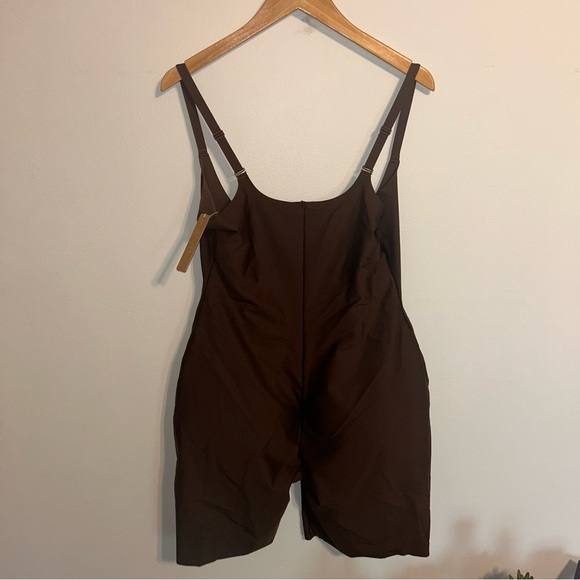 SKIMS Other - NWT Skims Butt Pad Lifting Bodysuit w/ Open Bust 3X NEW Cocoa